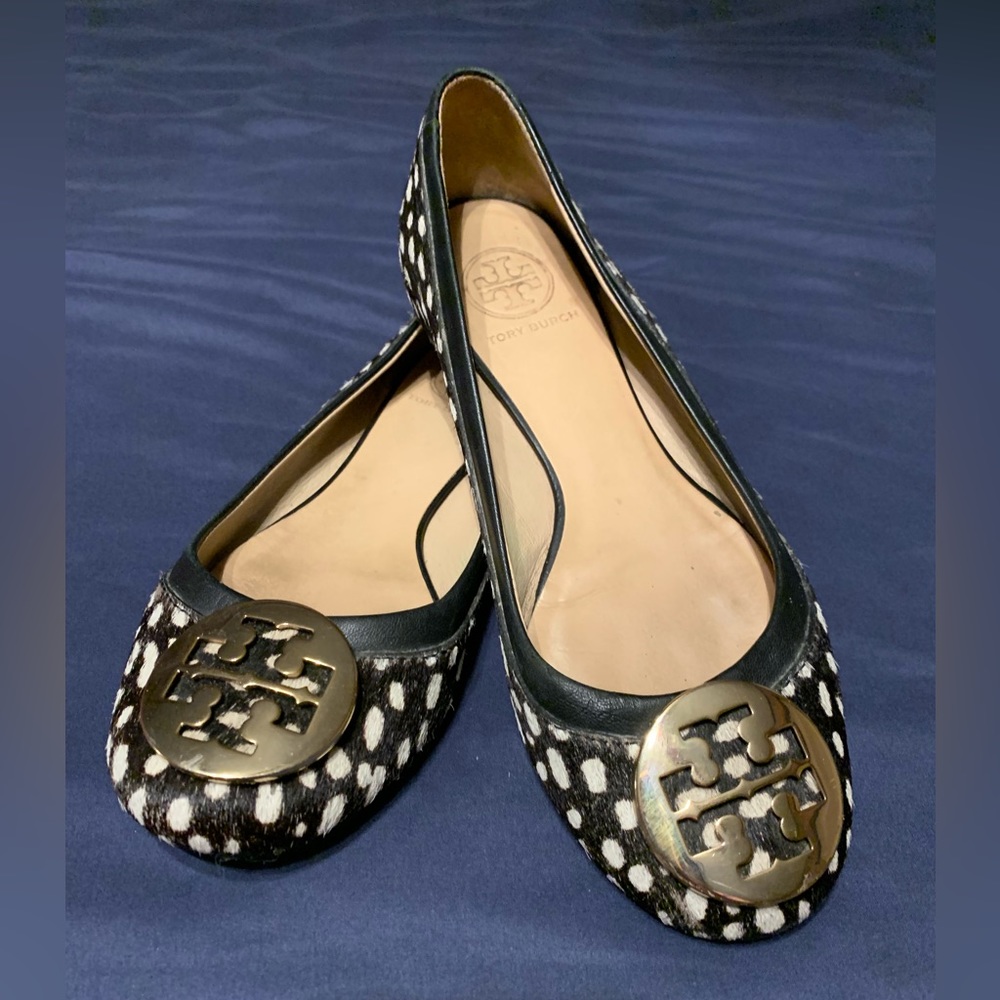 Tory Burch Calf hair flats navy blue with white (used)